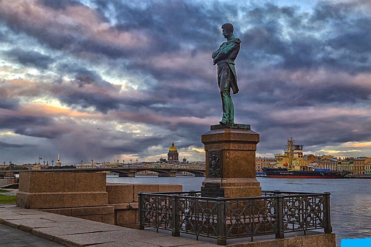 Памятники Питера памятник Крузенштерну
