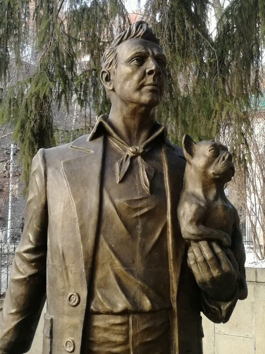 Памятник Шаляпина в Кисловодске