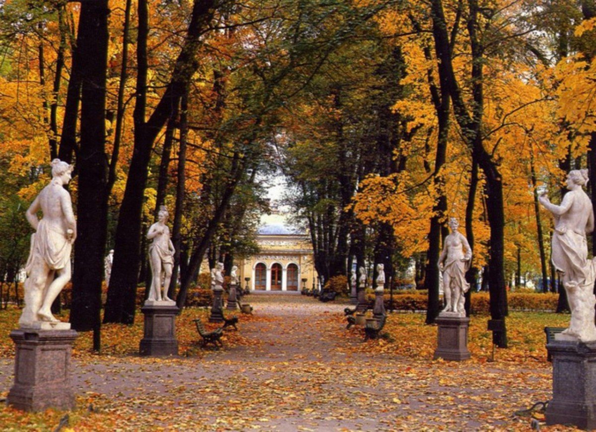 Летний сад в Санкт-Петербурге