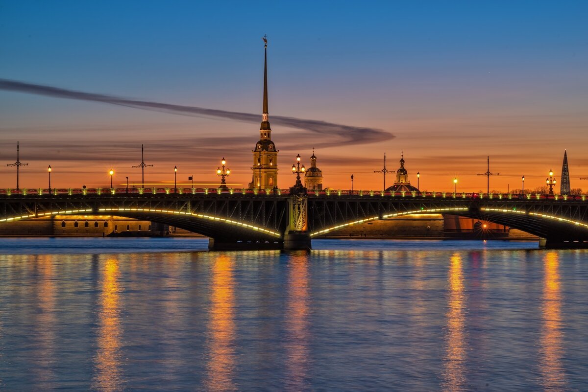 Троицкий мост в Санкт-Петербурге