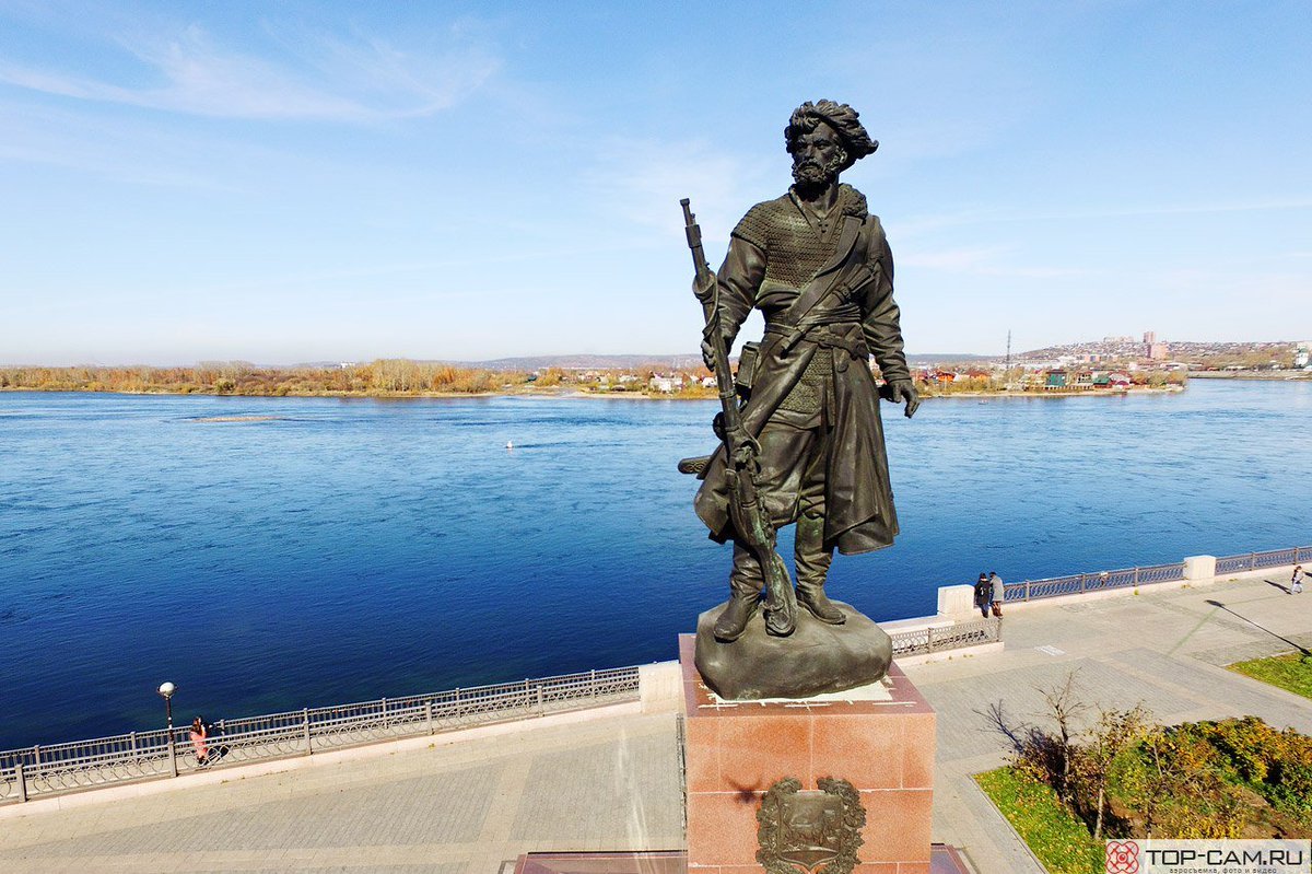 Памятник Якову Похабову в Иркутске