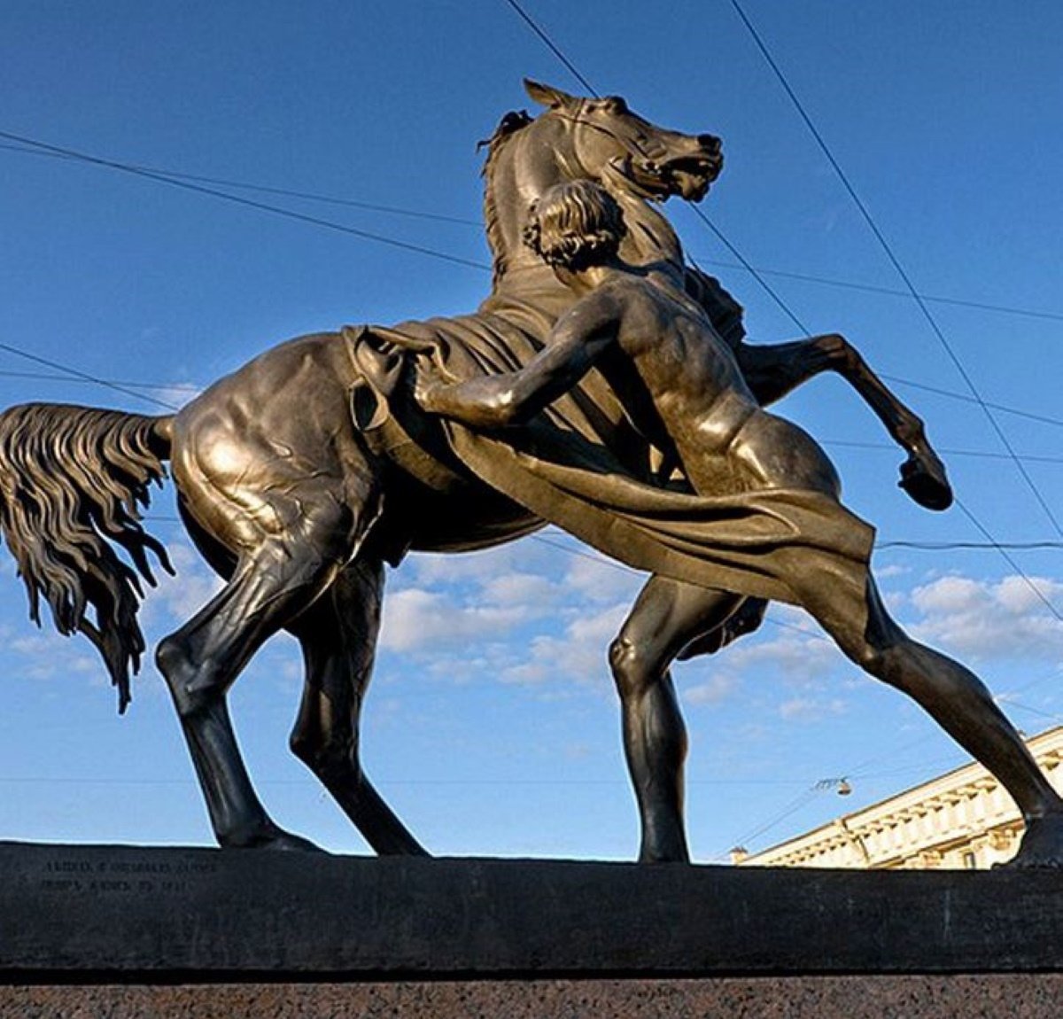 Аничков мост кони скульптор
