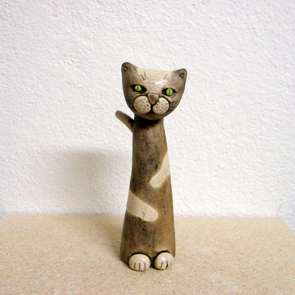Котенок из глины
