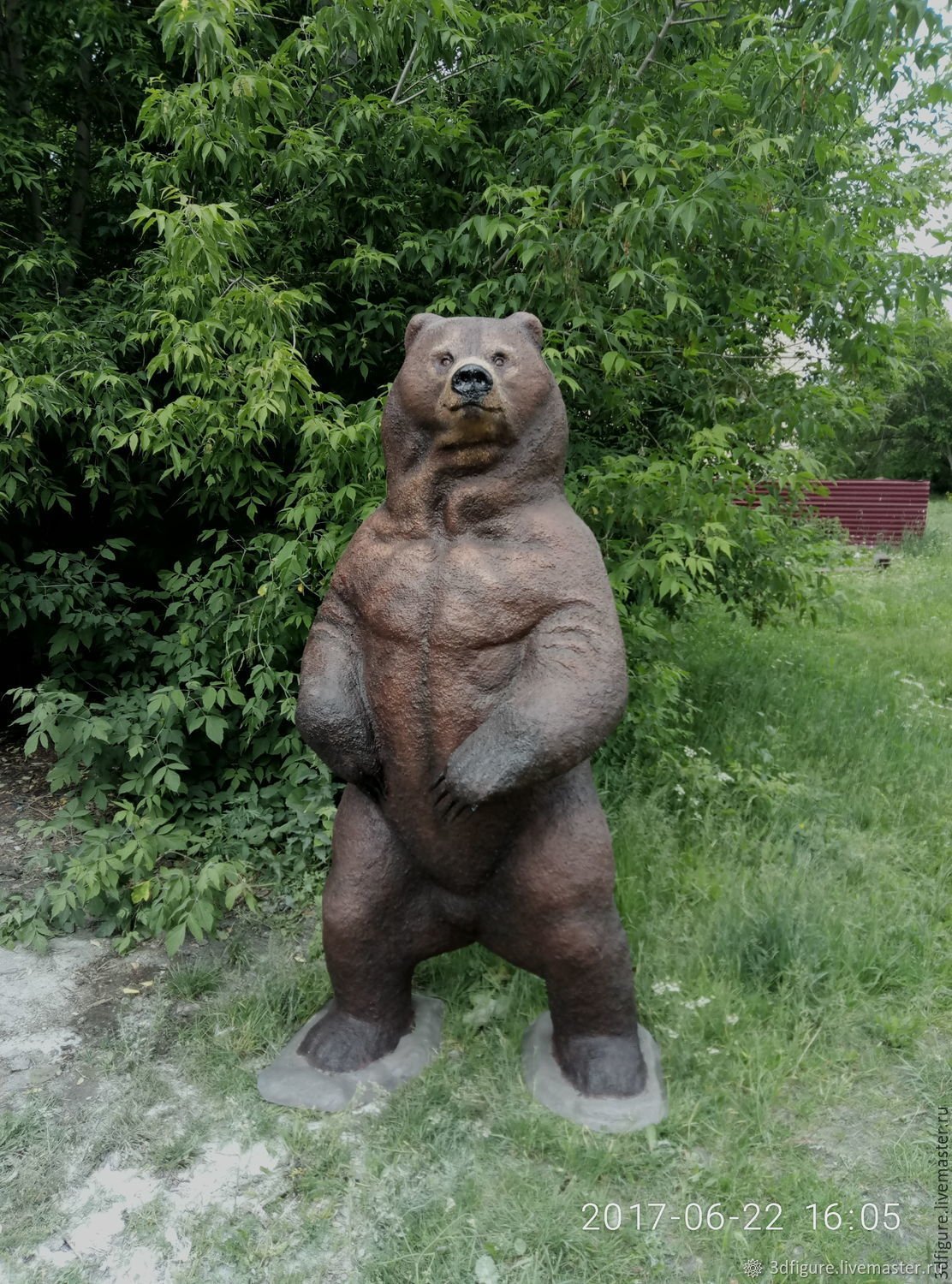 Скульптура "медведь"