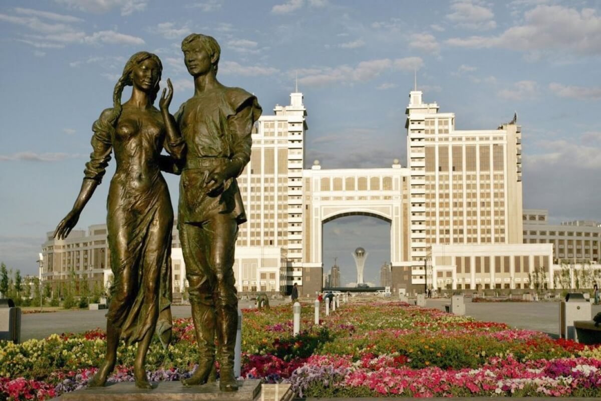 Парк влюбленных Нур Султан