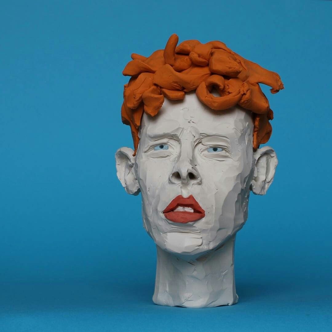 Скульптура из пластилина голова