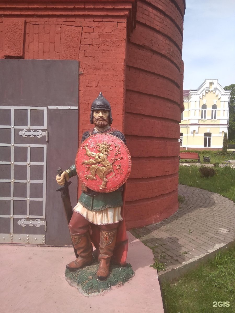 Три богатыря памятник в Коломне