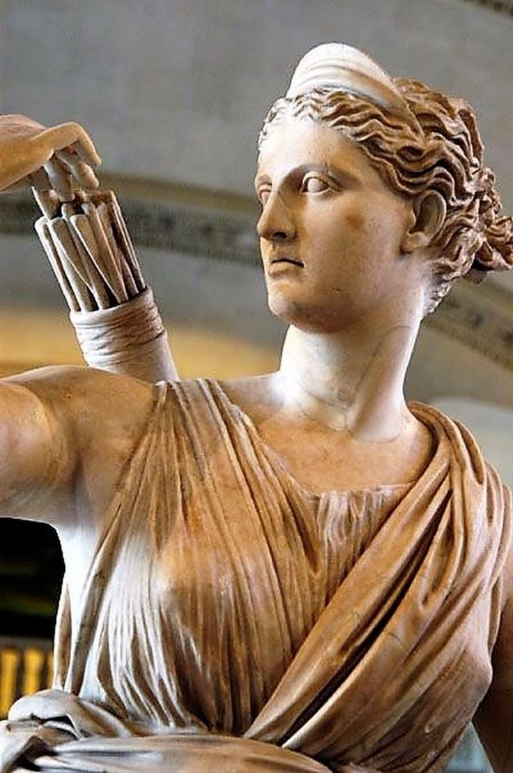 Диана Версальская Лувр