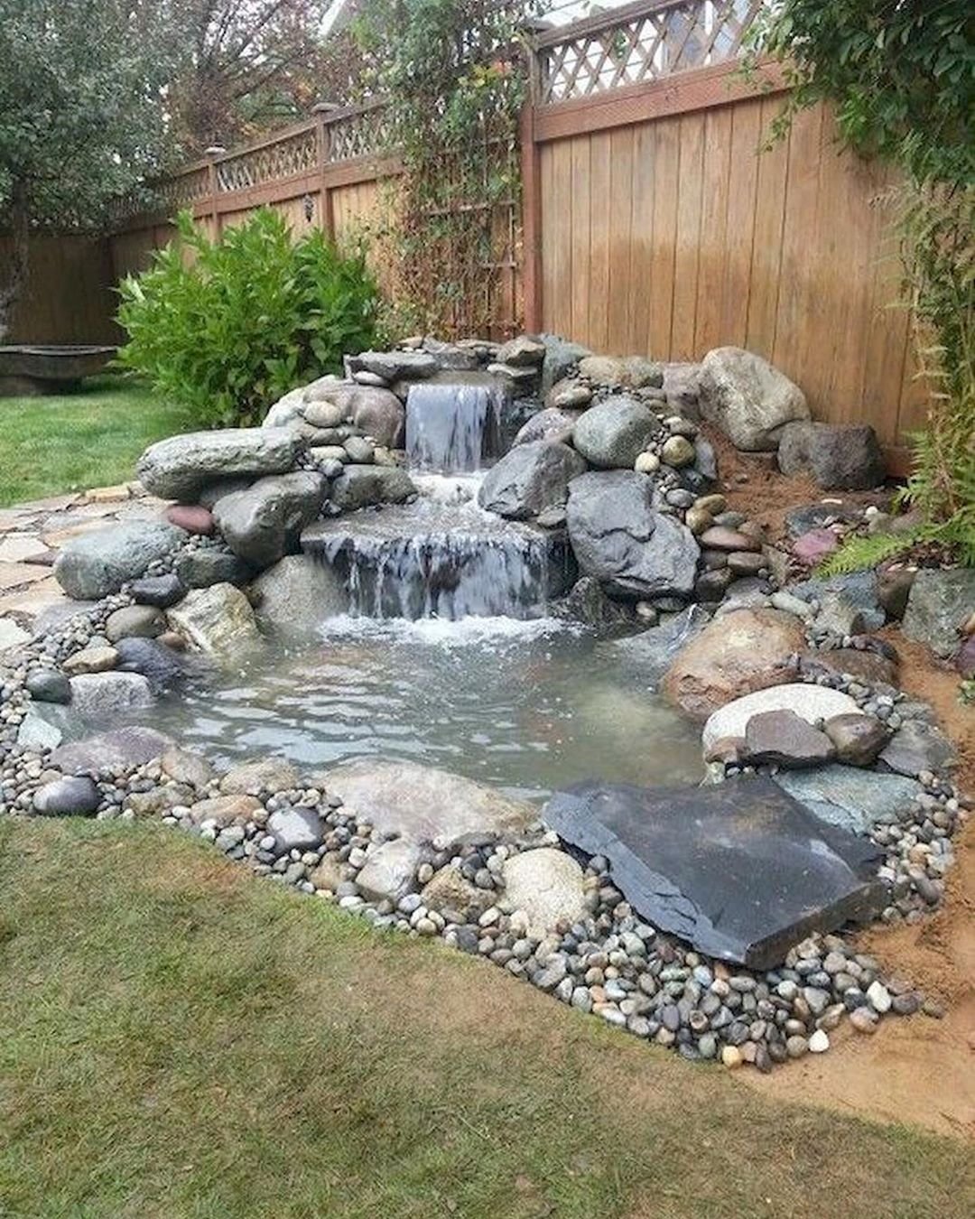 Альпийская горка с прудиком и водопадом Каскад