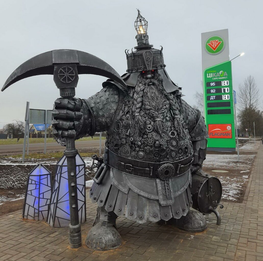 Железные скульптуры в Гвардейске