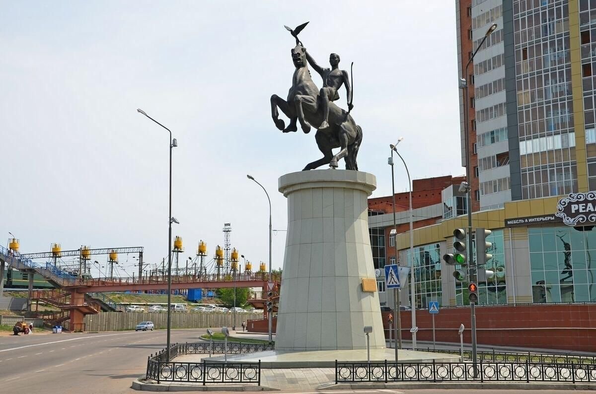 Юность Бурятии памятник
