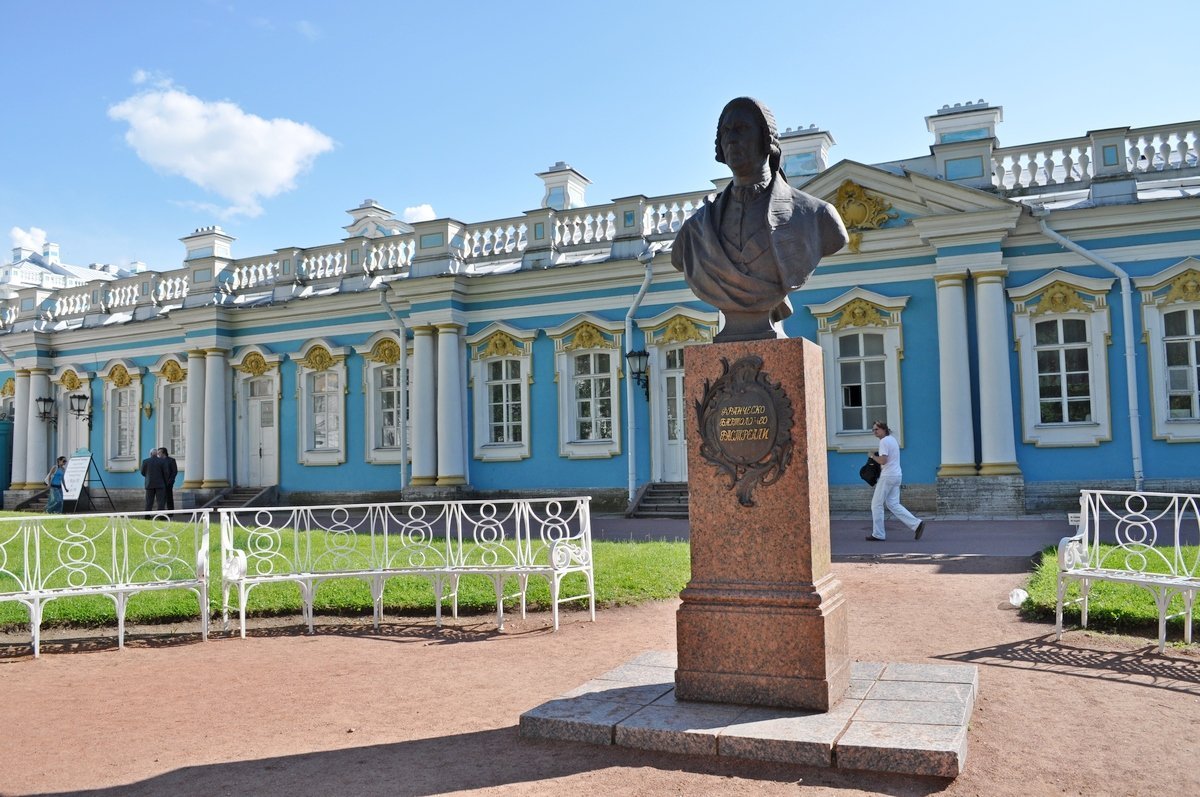 Доменико Трезини памятник