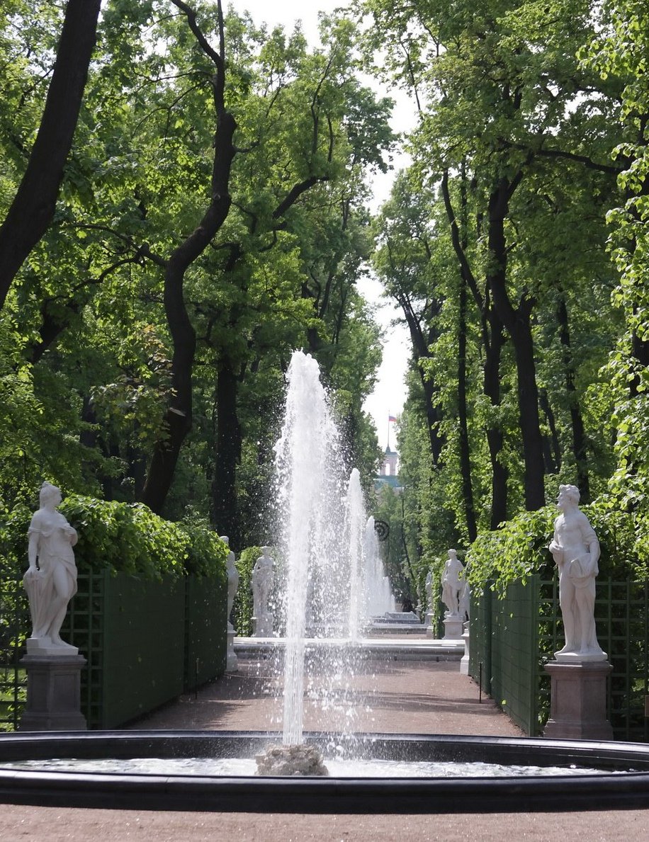 Летний сад в Санкт-Петербурге