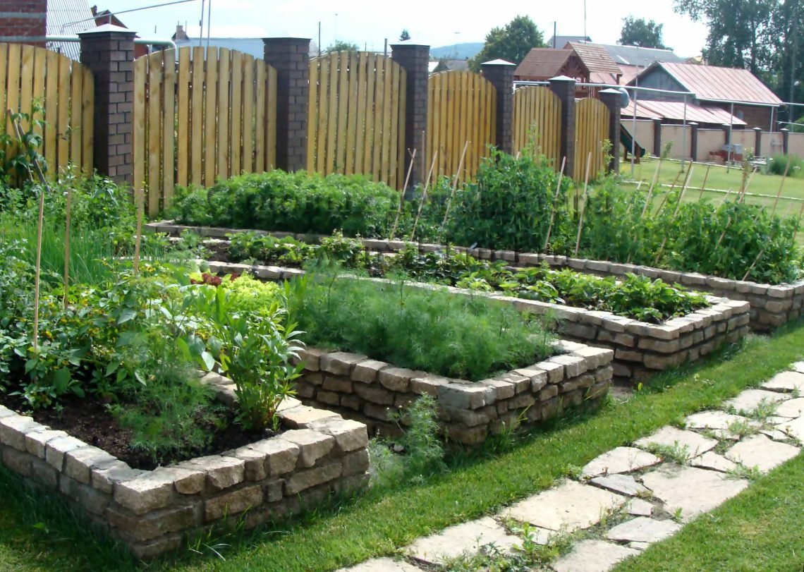 Грядки из кирпича