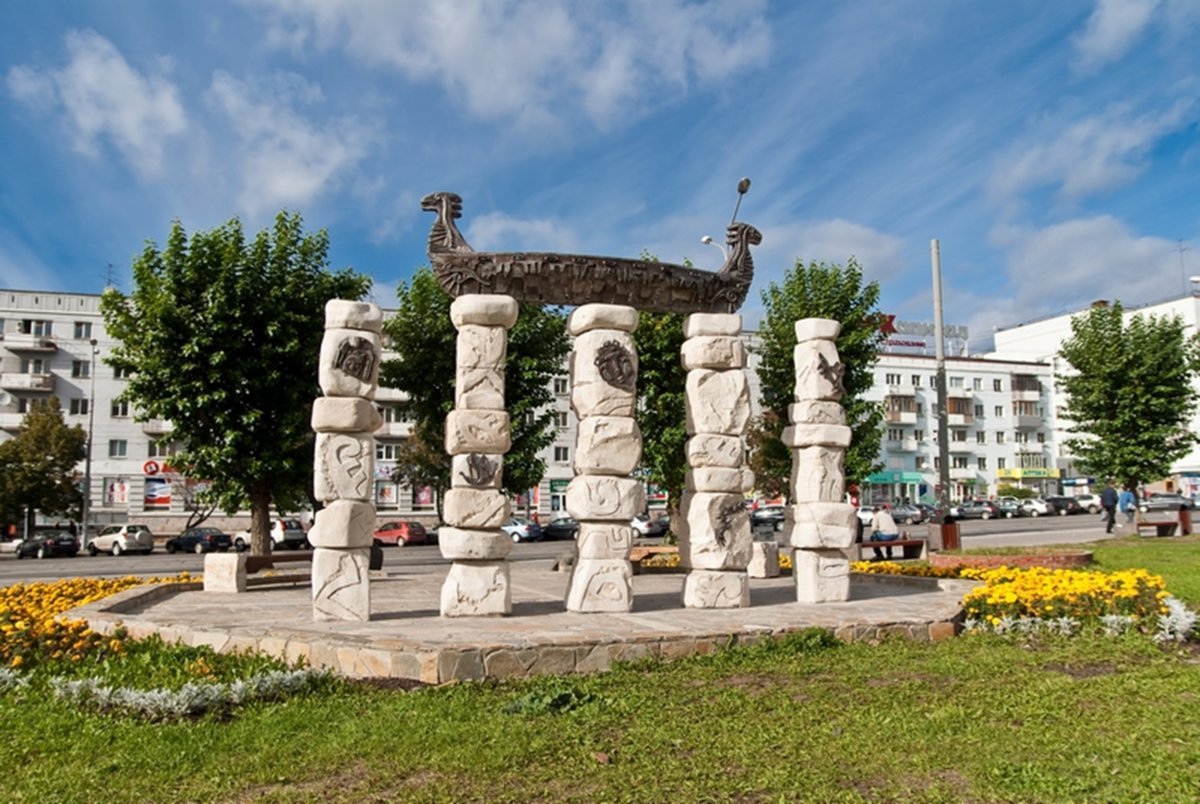 Кама река скульптура Пермь
