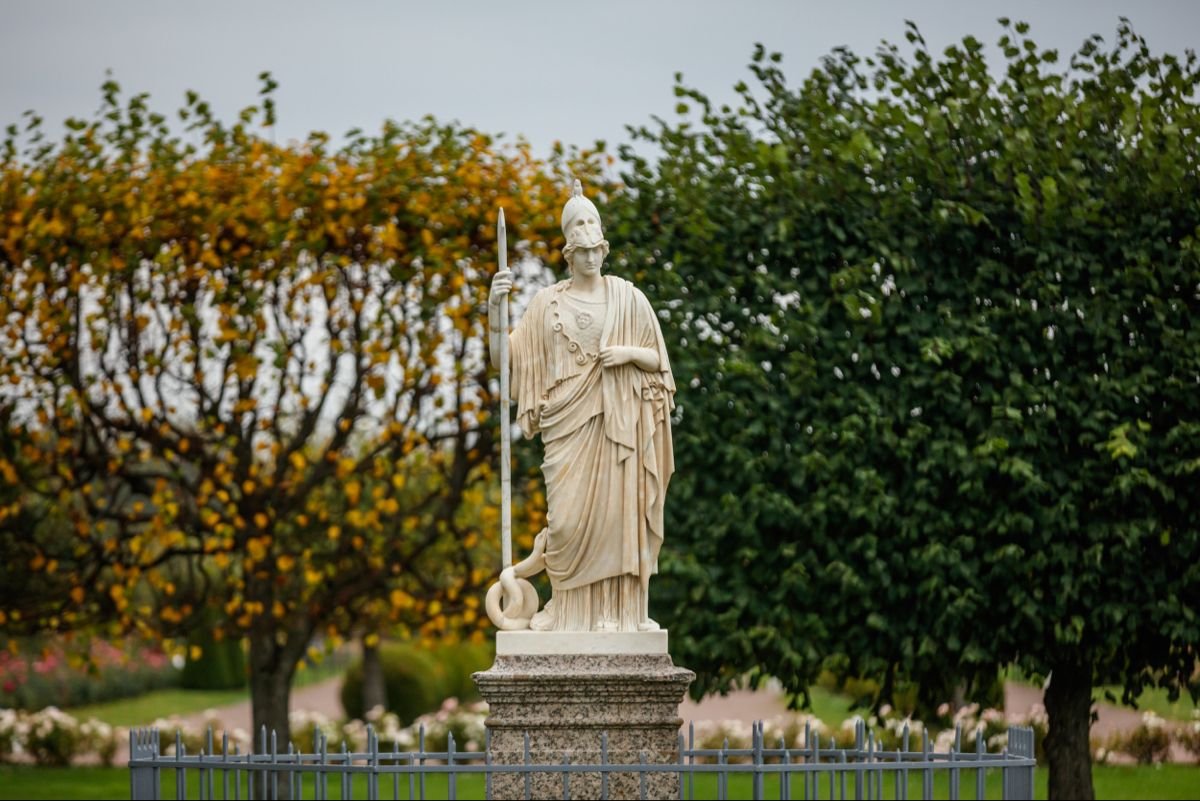 Афина Джустиниани, статуя