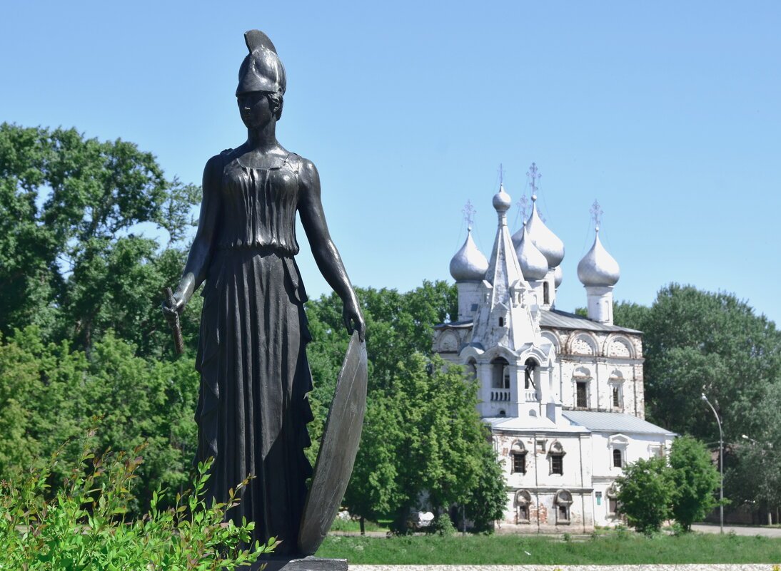 Статуя Афины Паллады Вологда