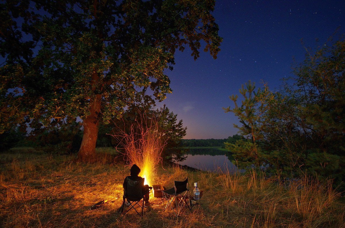 Костер ночью