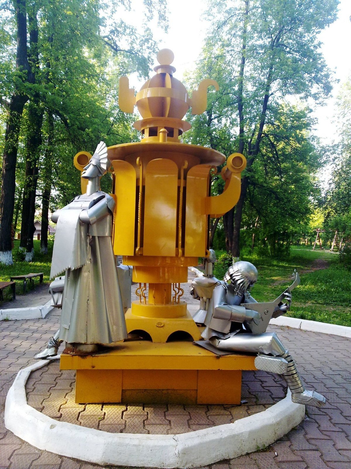 Суксунский самовар памятник