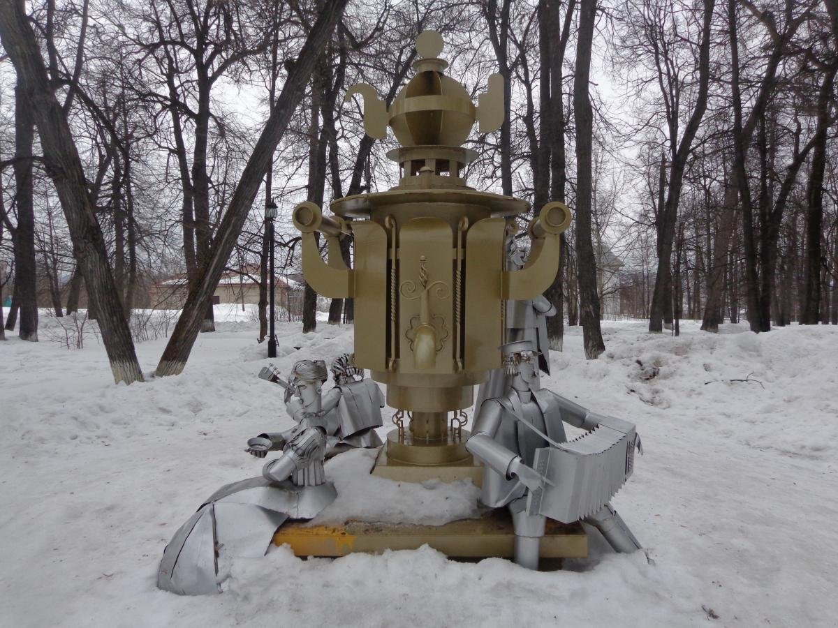 Суксунский самовар памятник