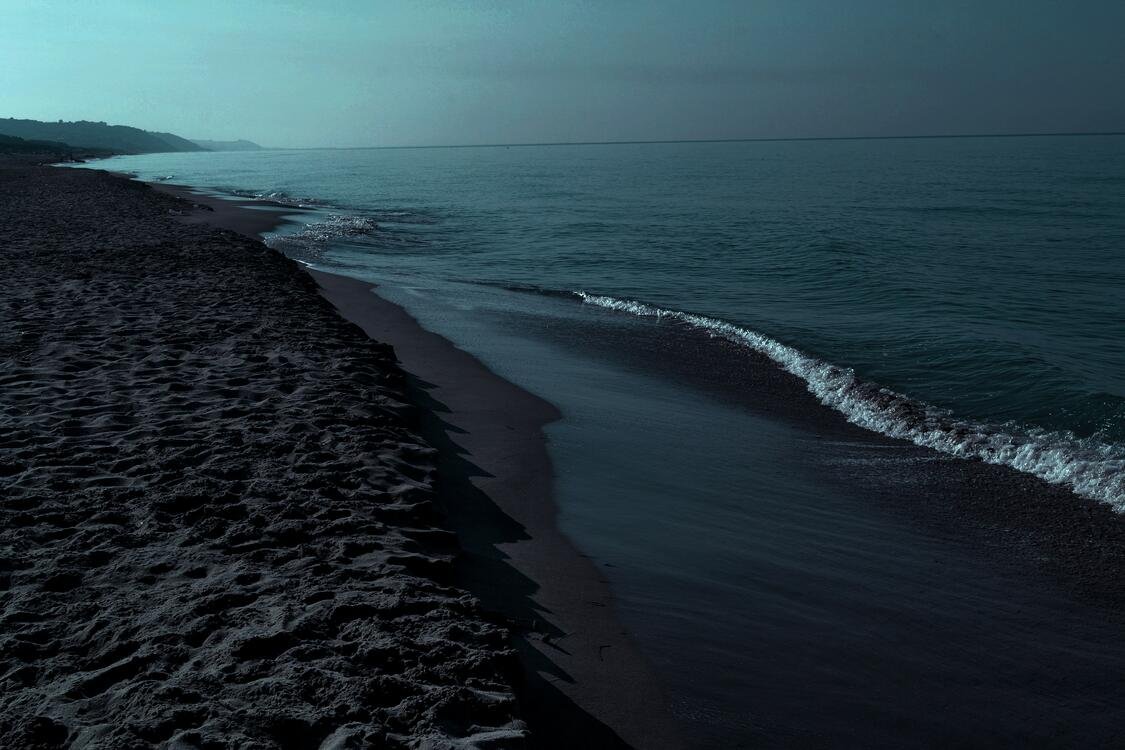 Мрачное море