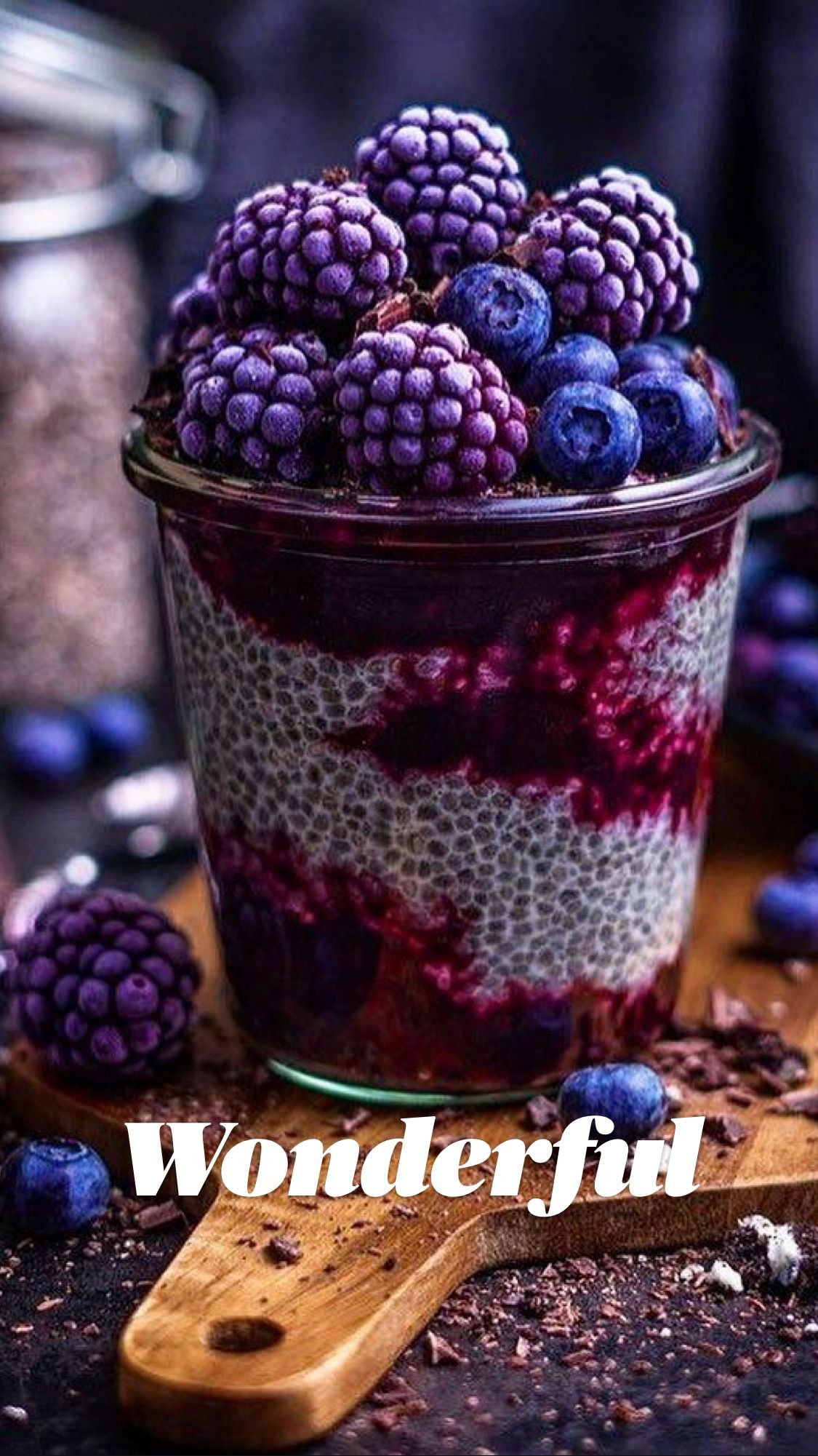 Черные фрукты и ягоды