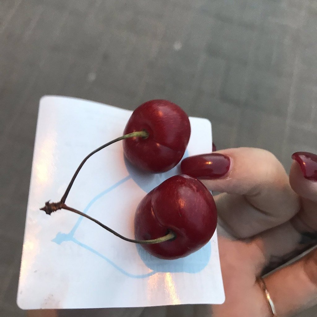 3 Кг черешни