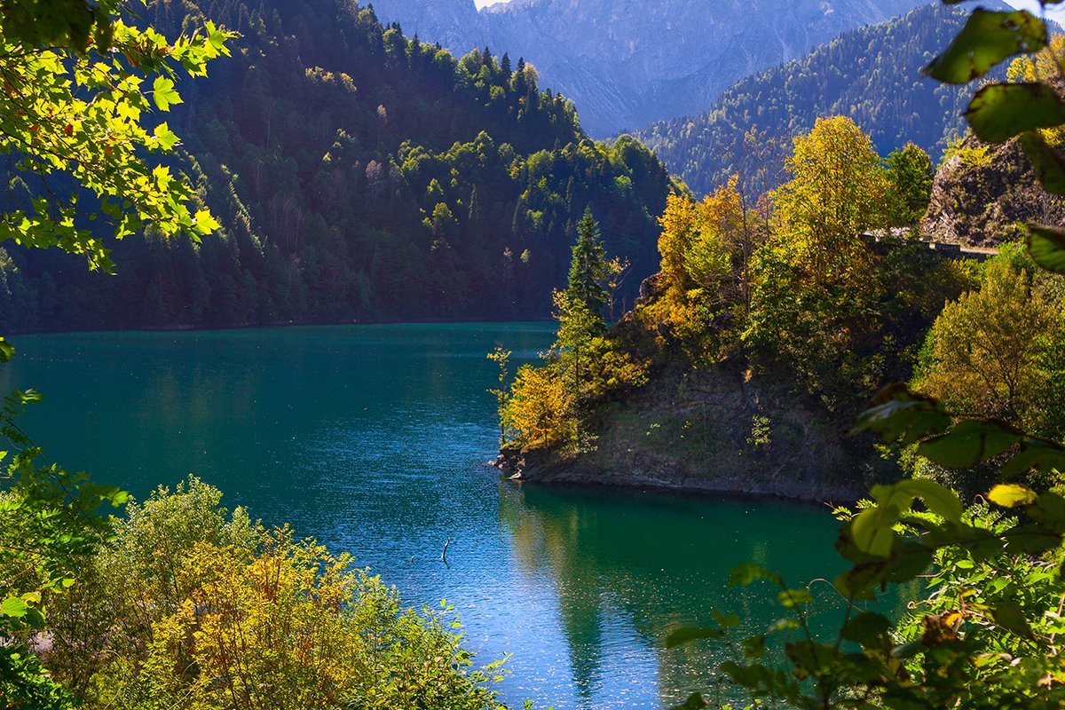 Природа Абхазии озеро Рица