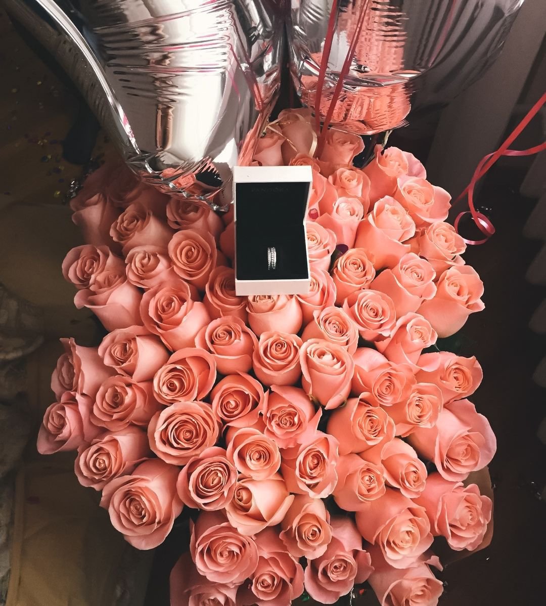 Коралловые вещи подарки