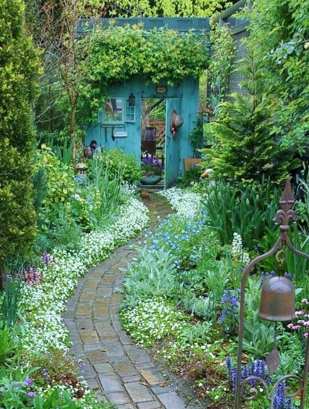 Гарден сад Garden Sad