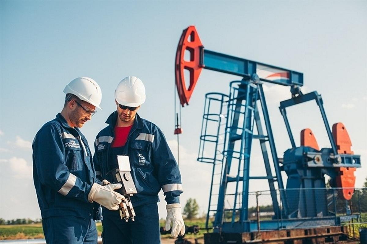 Инженер-Нефтяник Газпром-нефть