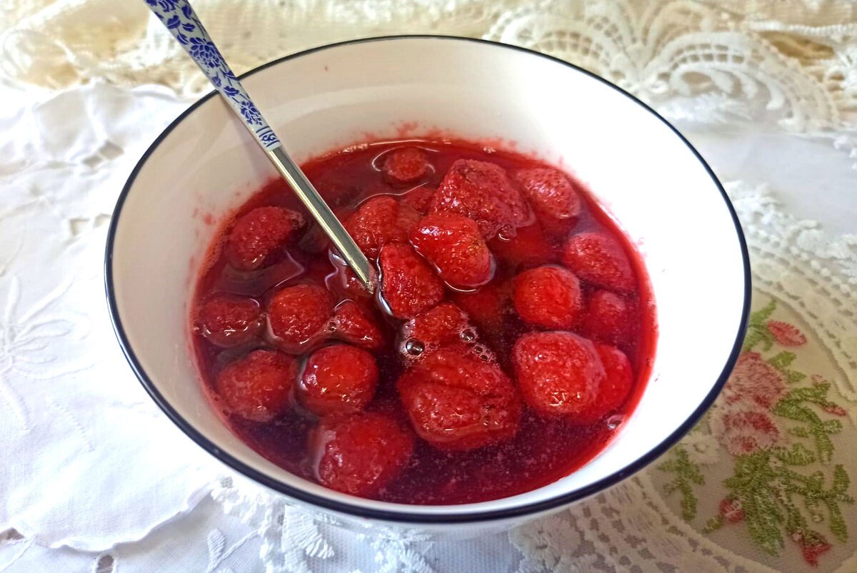 Клубничное варенье без сахара