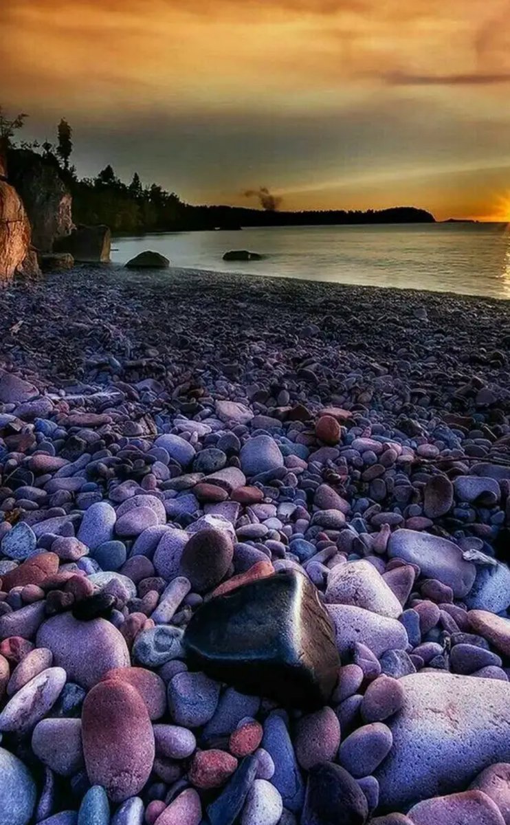 Море камни