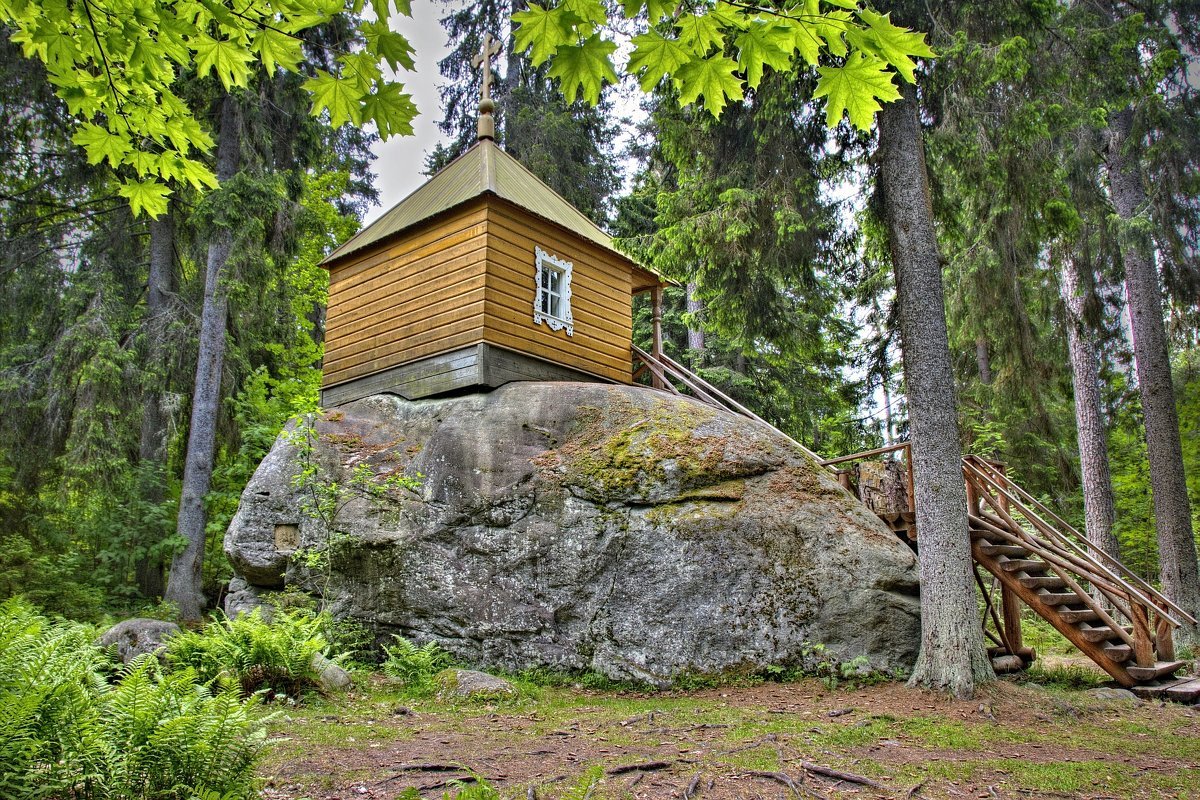 Конь-камень и остров Коневец