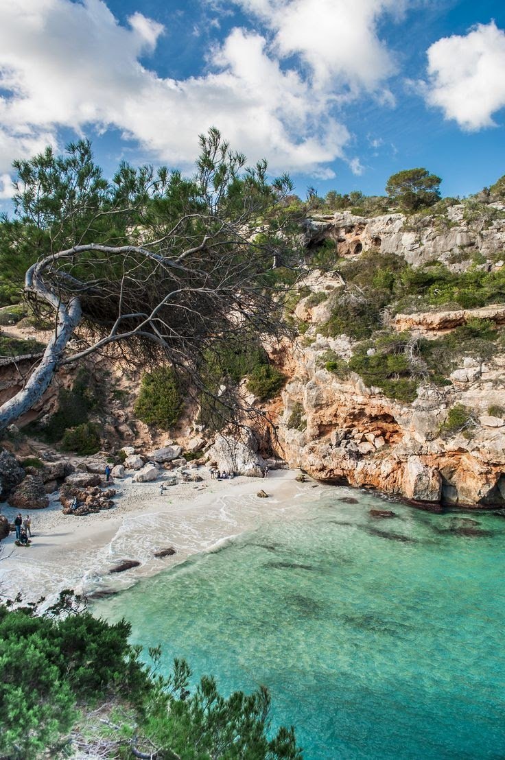 Es Caló des Moro, Испания