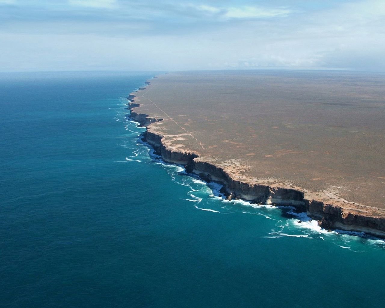 2 океана в африке. Равнина Налларбор в Австралии. Скалы Бунда Австралия. Край земли Австралия Налларбор. Равнина Налларбор, Западная Австралия.