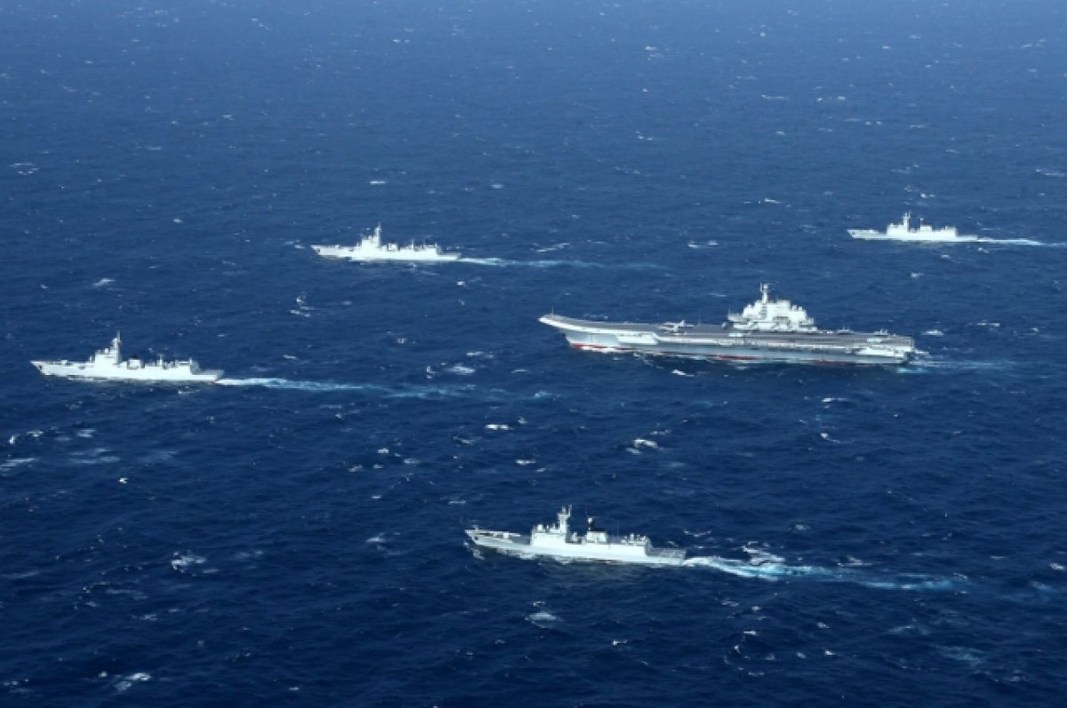Авианосец Ляонин ВМС Китая