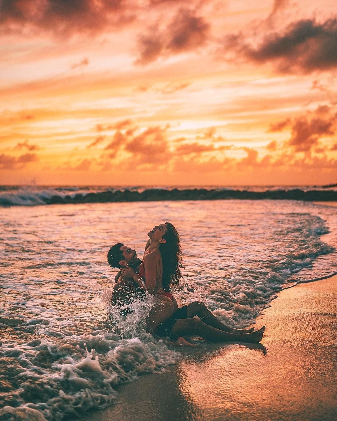 Влюбленные на море