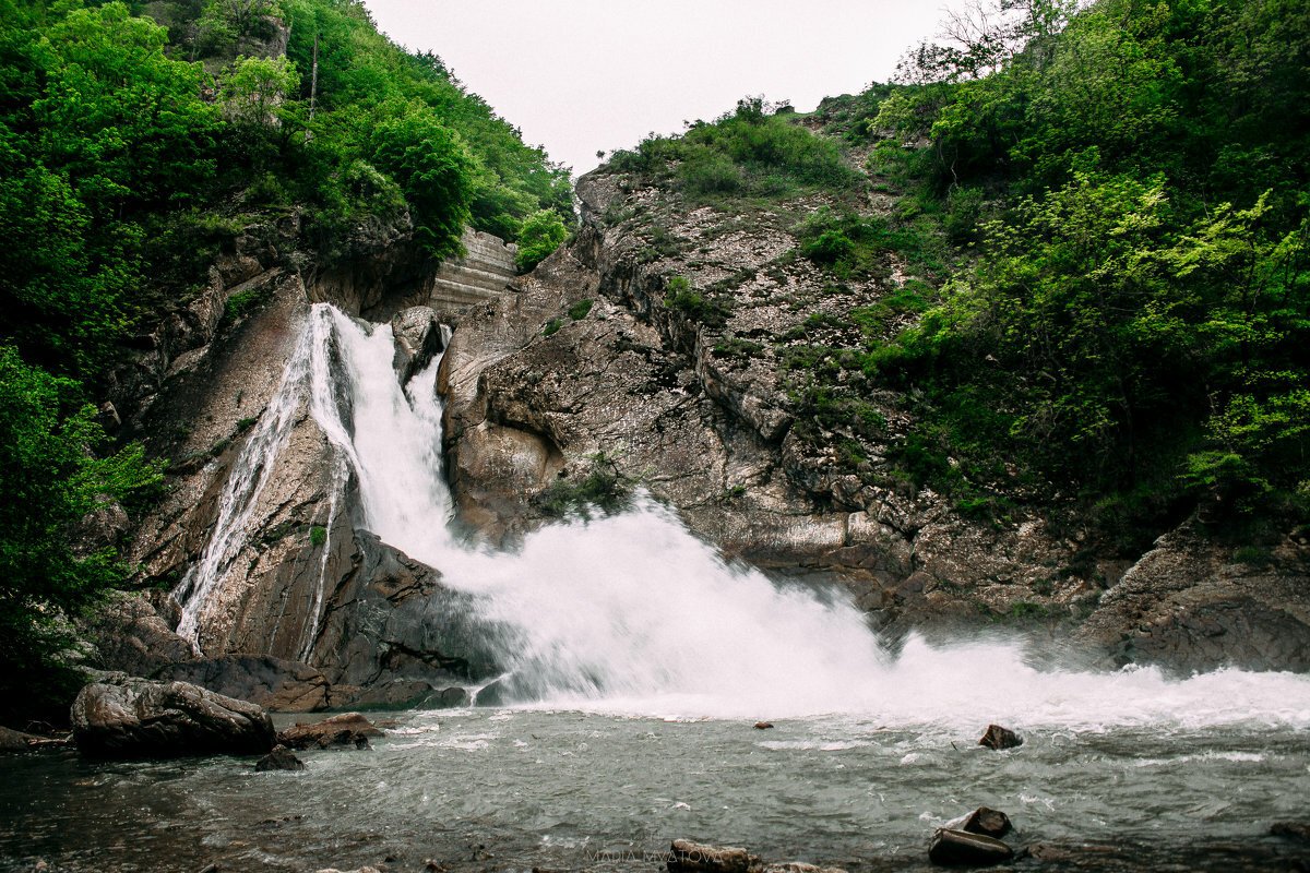Хучнинский Ханагский водопад