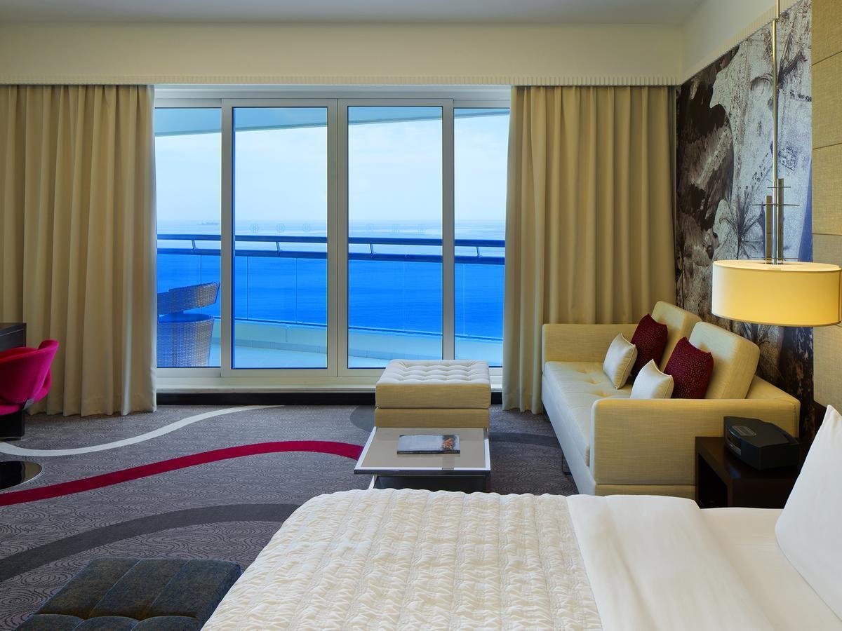 Le Meridien al Aqah Beach Resort 5