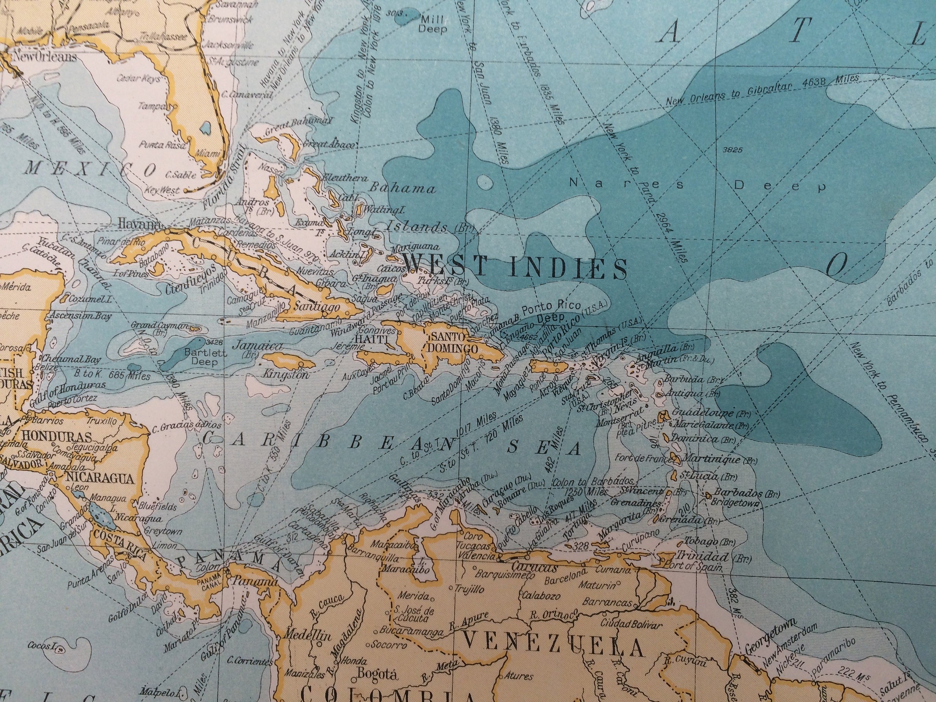 Самый большой пролив атлантического океана. Карта Северной Атлантики. Страны Атлантического океана. Флоридский пролив на карте Атлантического океана. Атлантический океан физическая карта.