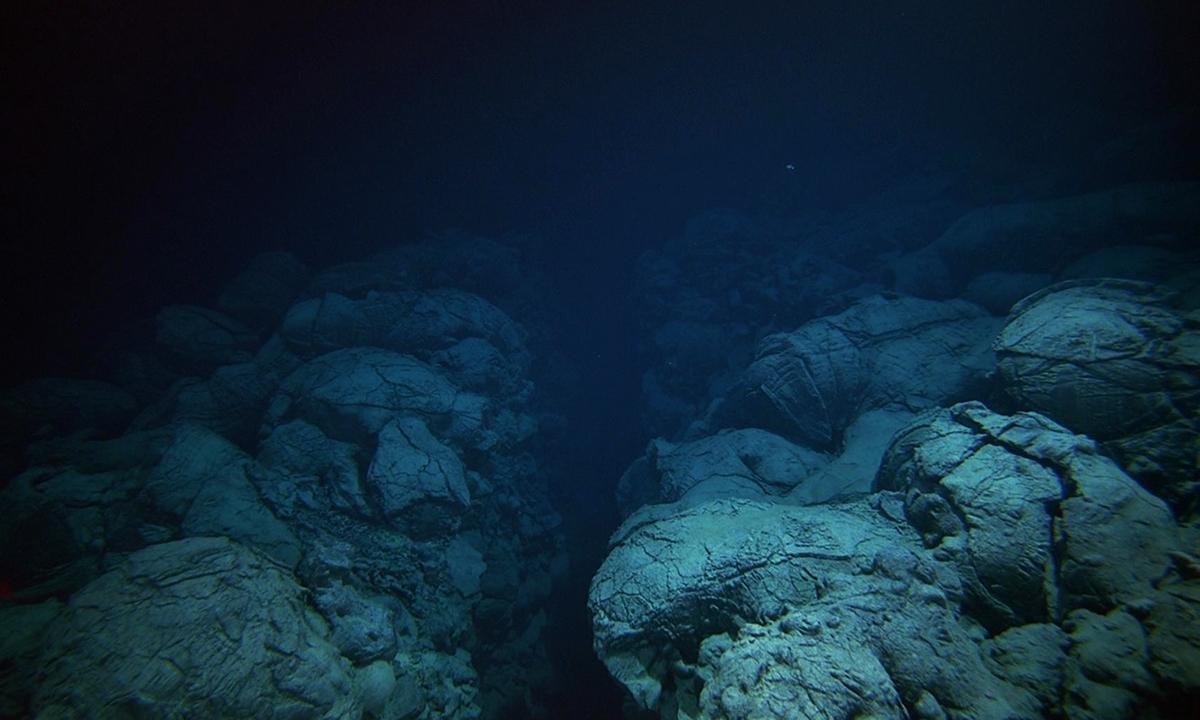 Дно черного моря сероводород