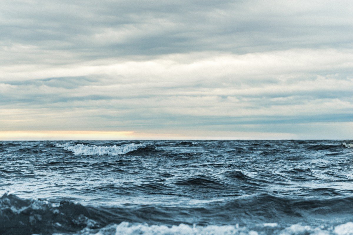 Беспокойное море