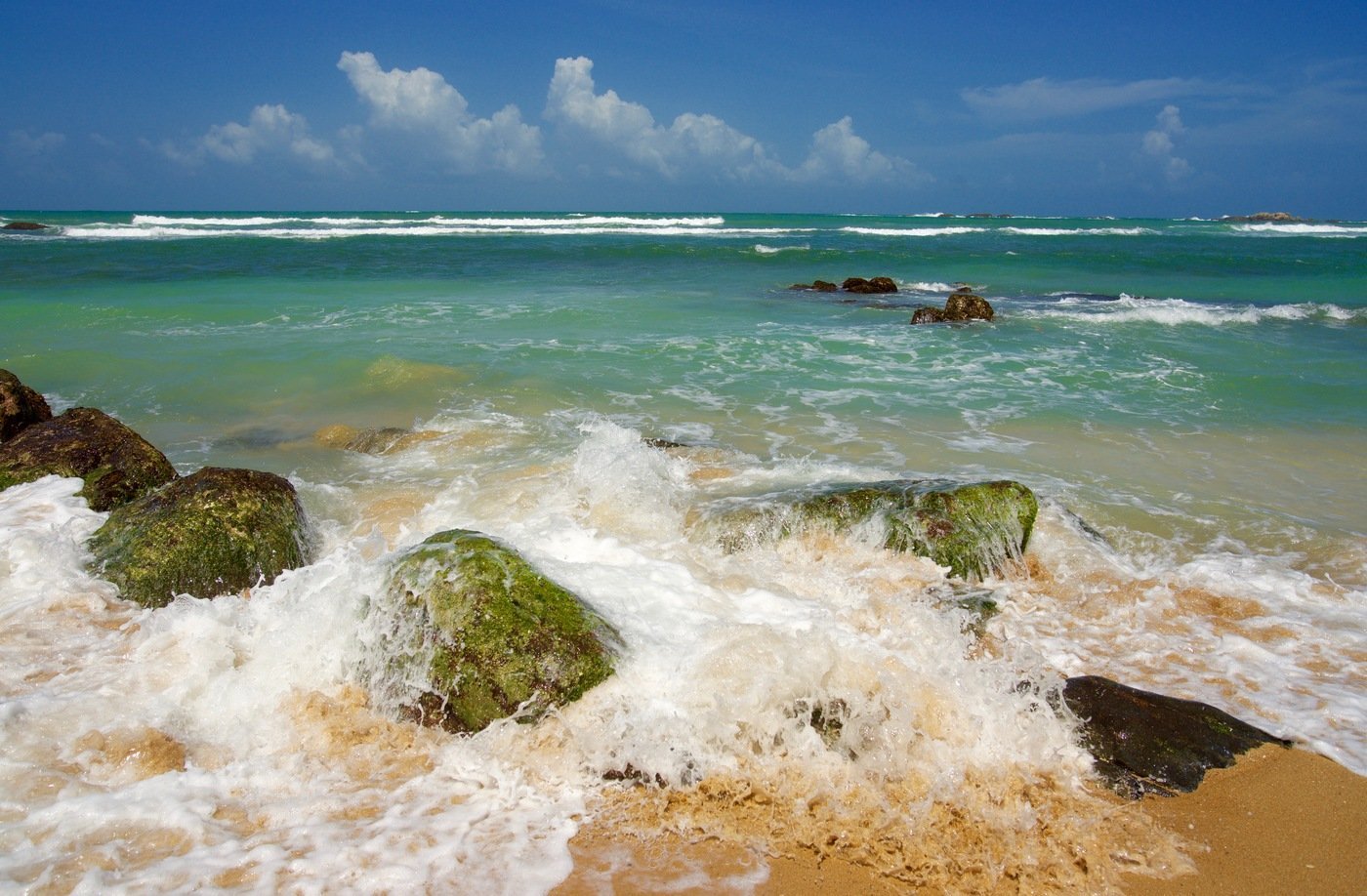 Шри ланка какие пляжи. Индийский океан Шри Ланка. Мирисса Шри Ланка. Побережье индийского океана Шри Ланка. Коломбо Шри Ланка берег океана.