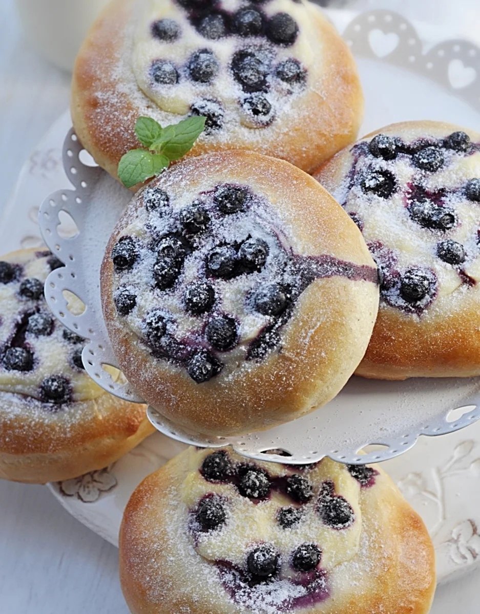 Ватрушка с черникой
