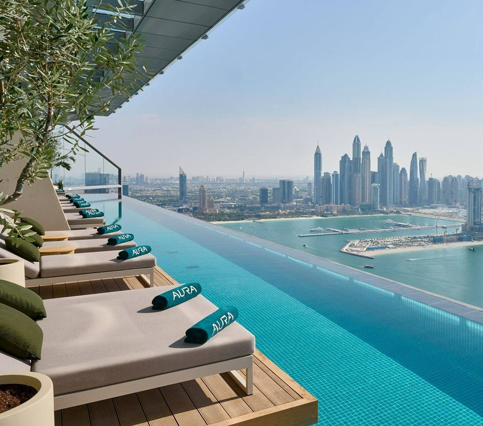 Бассейн Aura Skypool