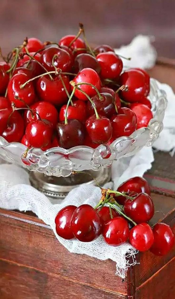 Черешня свежая