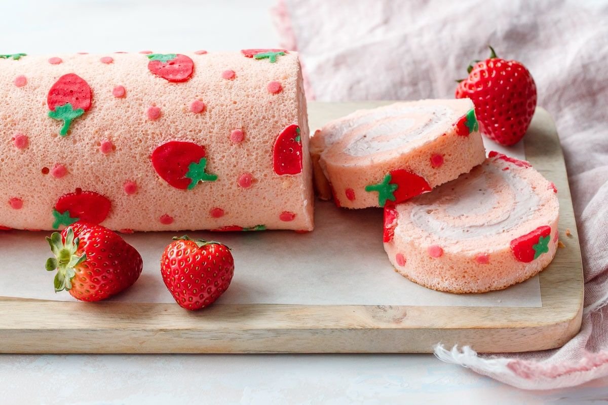 Strawberry Roll Cake