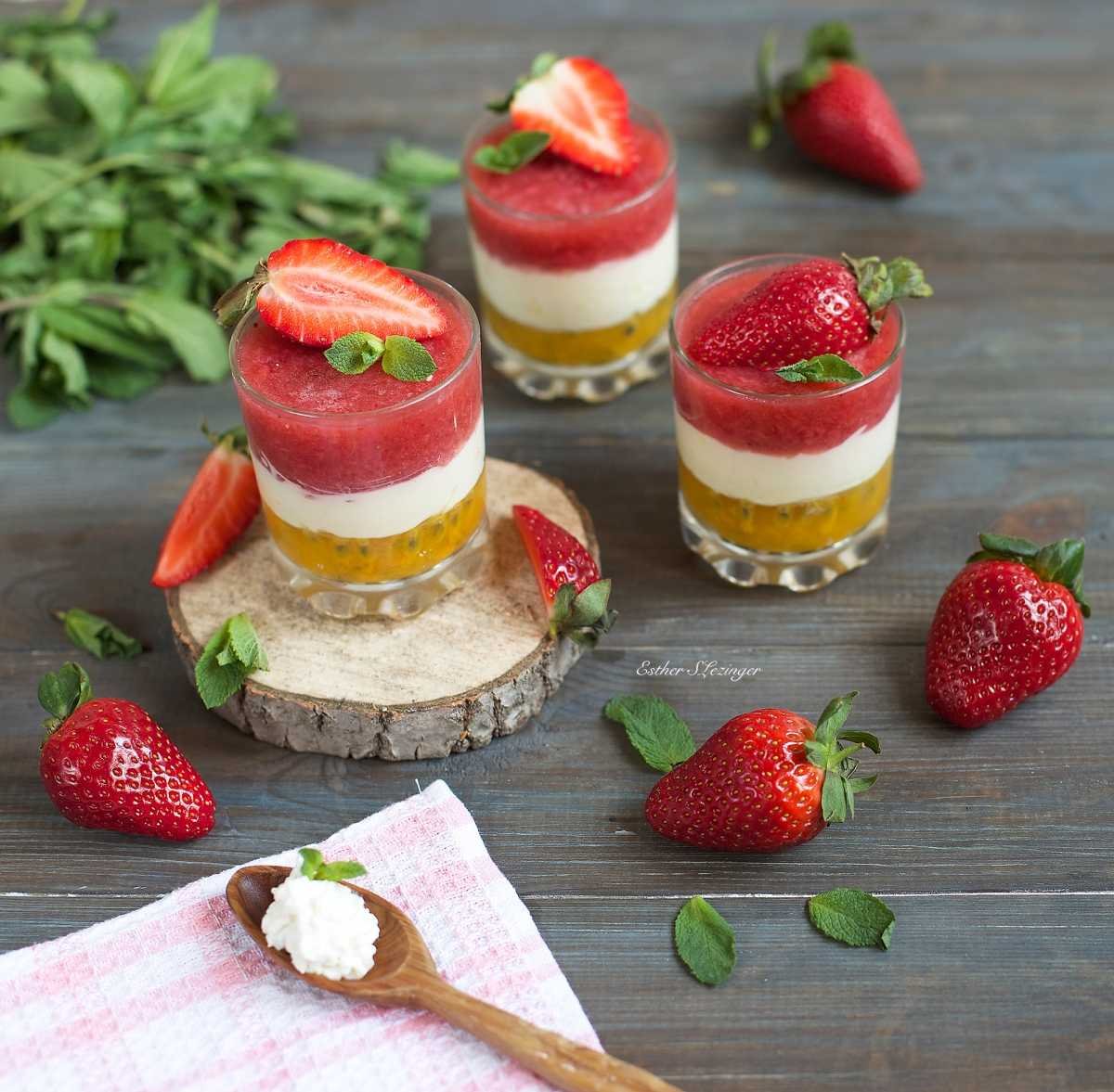 Десерт маракуйя клубника Шоколадница