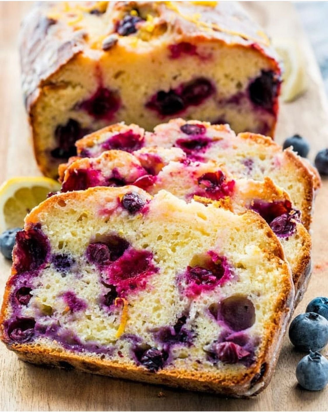Выпечка с черникой
